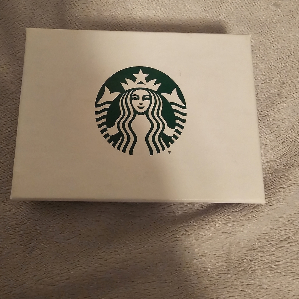 CHARITY DONATION: Limited Edition Starbucks Card Key Ring w/ box - Picture 8 of 9